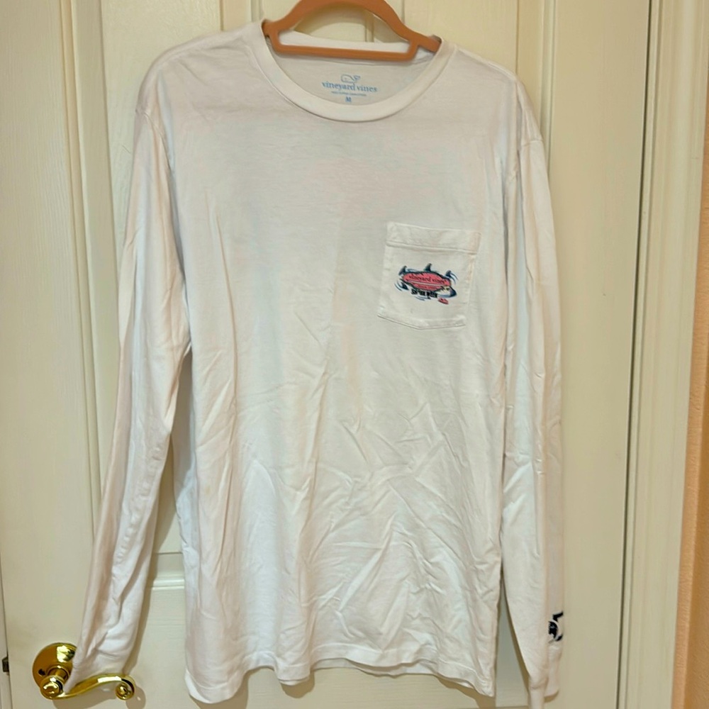 Vineyard Vines long sleeve Tshirt medium